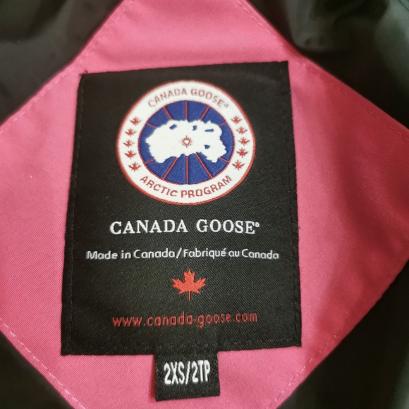 Canada Goose Montebello Parka in pink - Picture 8 of 12